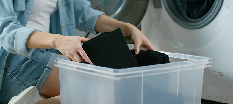 Separa la ropa negra para conservar su color por más tiempo.