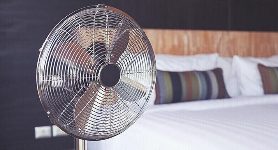 Ventilador en la habitación