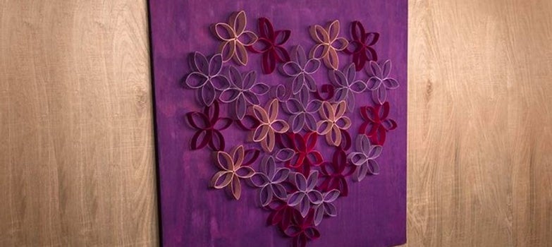 Flores hechas de tubos de papel higiénico