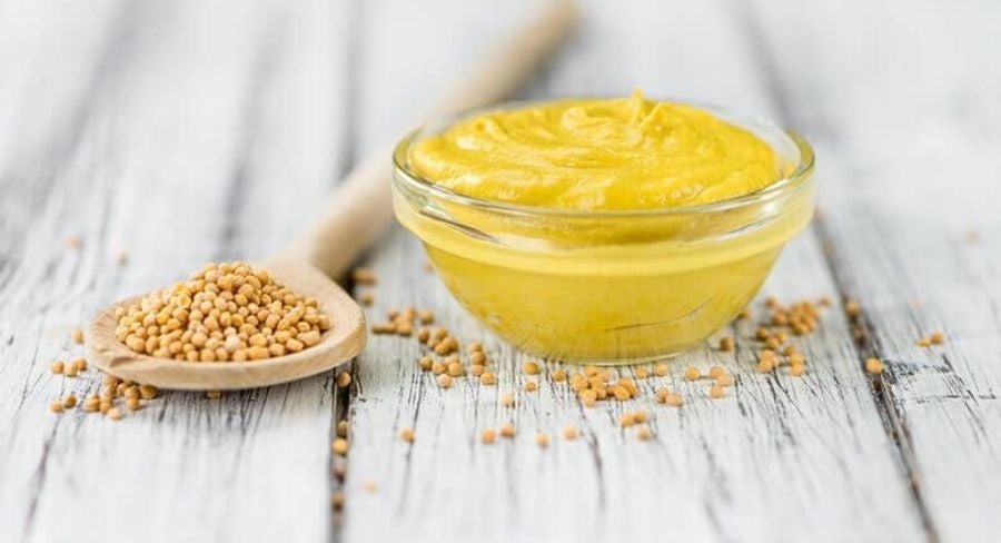 Cómo quitar manchas de tinta de la ropa: agrega un poco de mostaza sobre la mancha 