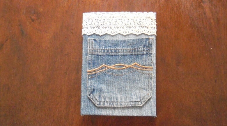 recetario en fondo de madera