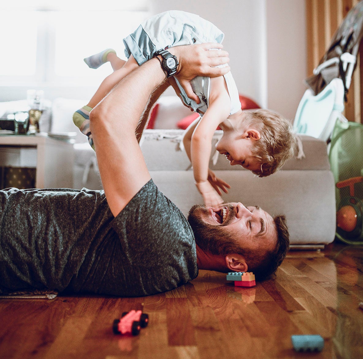 Fabuloso® es un limpiador multiusos que gracias a su eficiente fórmula neutraliza malos olores y bacterias*, dejando tu hogar protegido, limpio y con una fragancia deliciosa que dura hasta 24 horas.