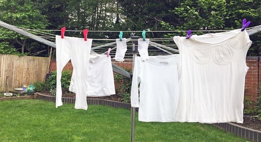 manchas en ropa blanca