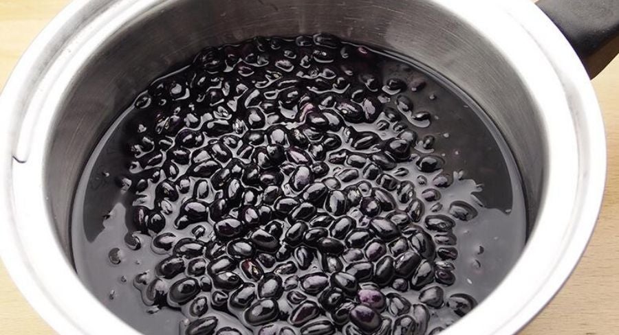 frijoles de cerca diluidos en liquido