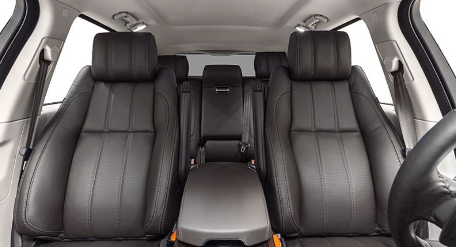 limpia la humedad y suciedad de los techos de los carros