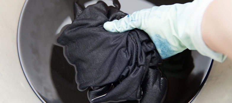 Cómo Evitar que se Decolore la Ropa