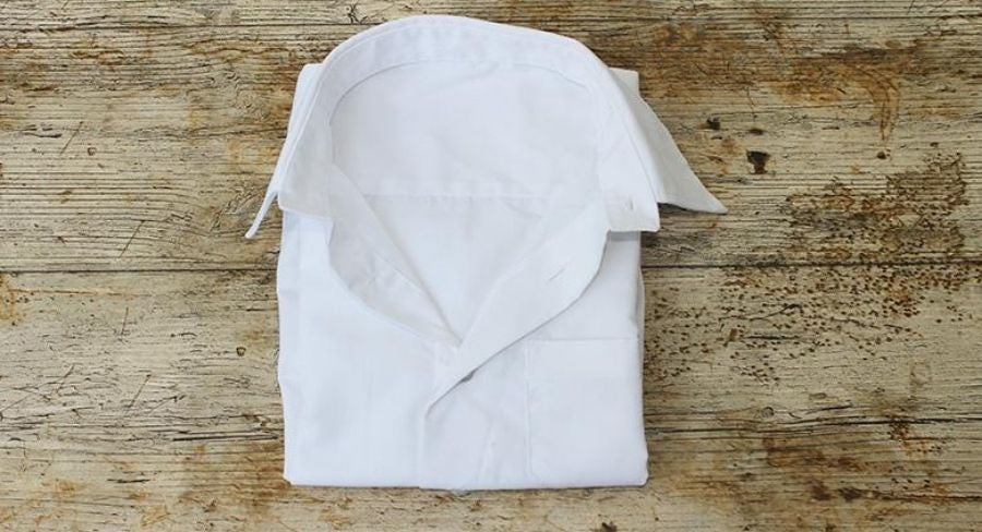 cómo blanquear y despercudir el cuello de las camisas