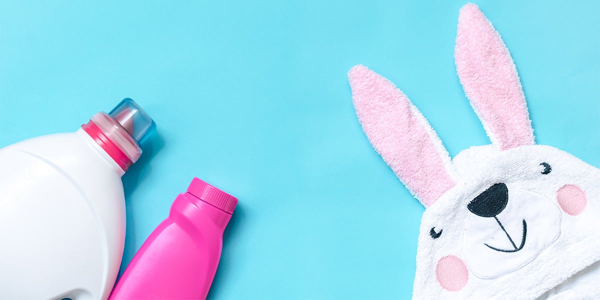 Los bebés necesitan varios cambios de ropa durante el día, por lo que deberás tener ropa limpia y desinfectada constantemente