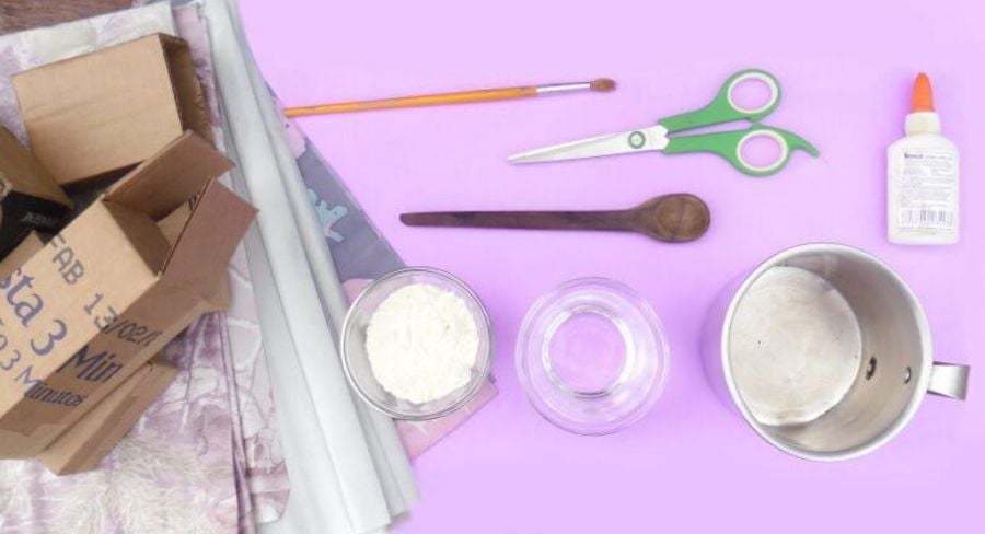 Materiales para hacer un organizador de escritorio en cartón