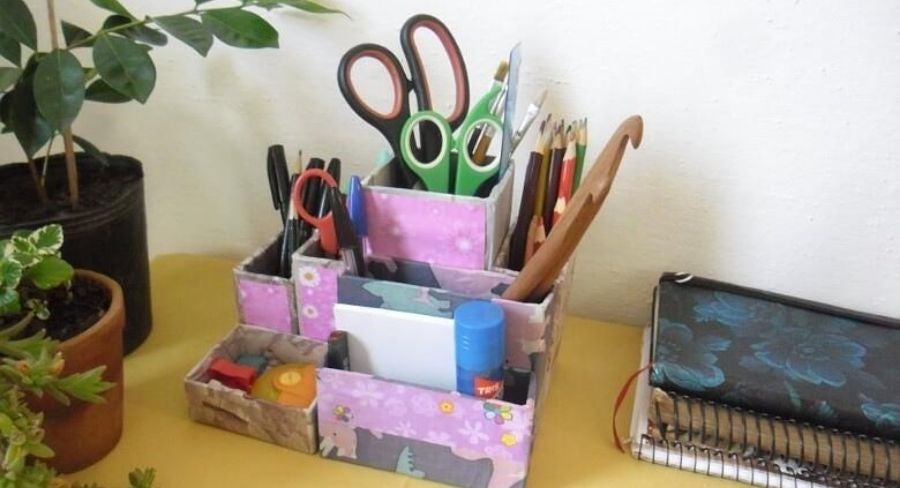 Organizador de escritorio en cartón