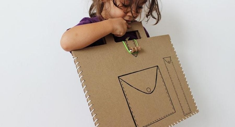 Juguete para niños con cartón