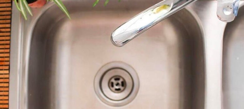 mal olor en las tuberias de hierro 