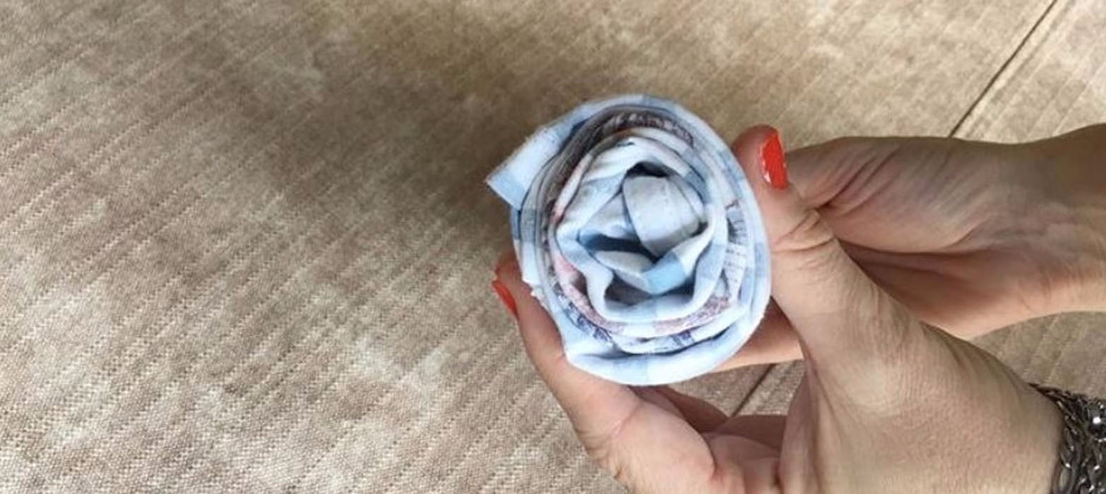 ¿Tienes ropa abultada en tu clóset? Sigue estos tips para aprender a organizar y acomodar la ropa correctamente y así ahorrar espacio