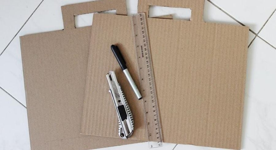 Materiales para realizar juguete para niños con cartón